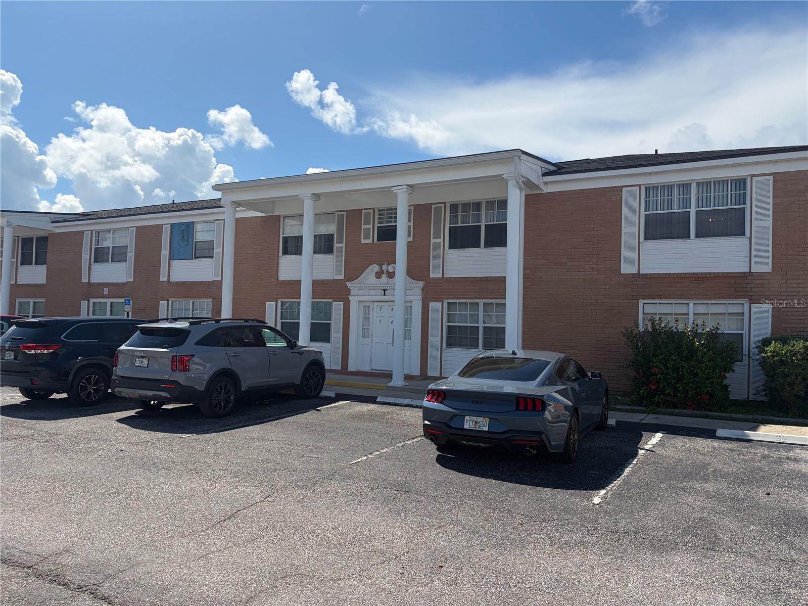 4158 TAMIAMI TRAIL #T8