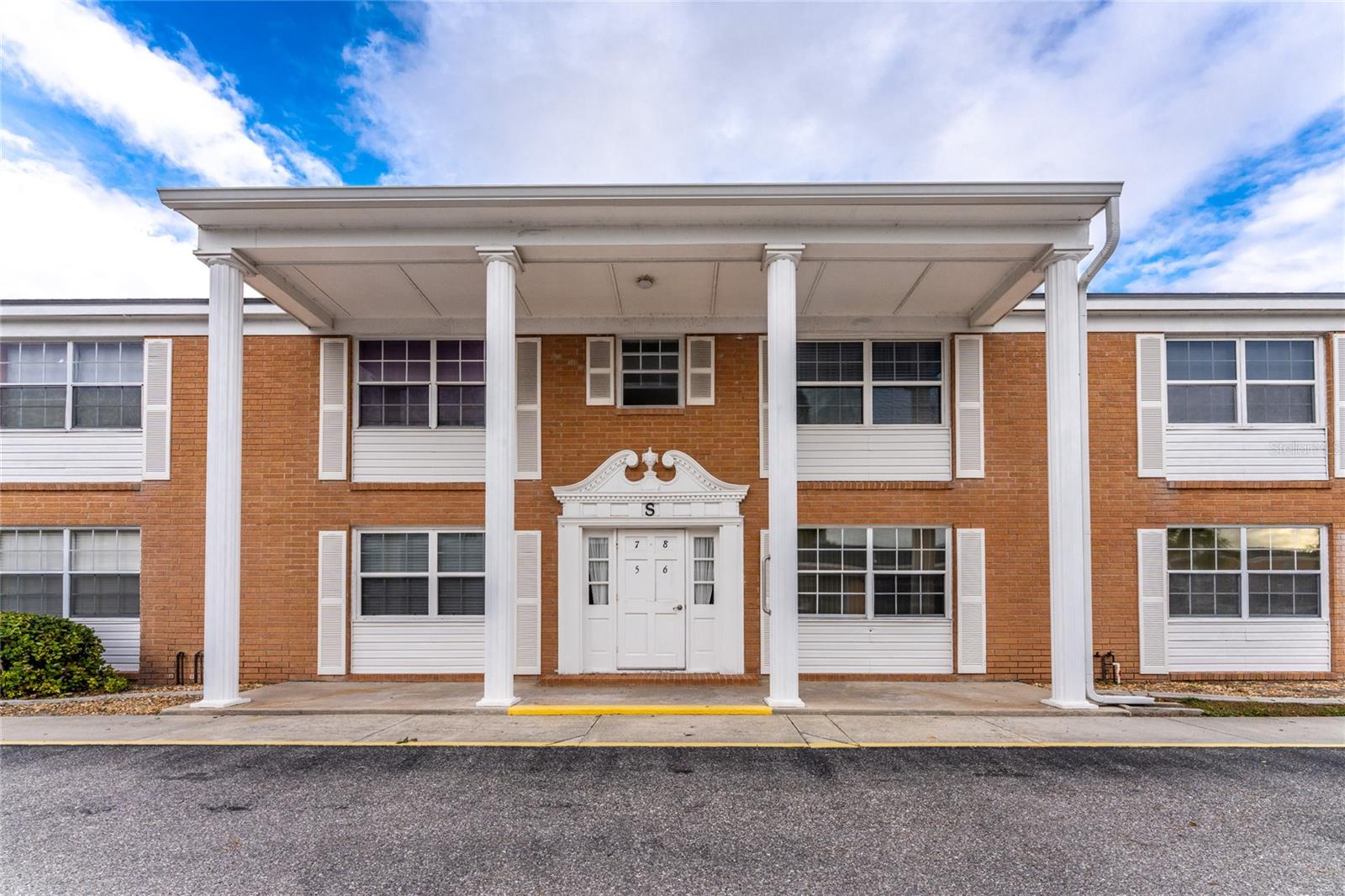 4158 TAMIAMI TRAIL #S8