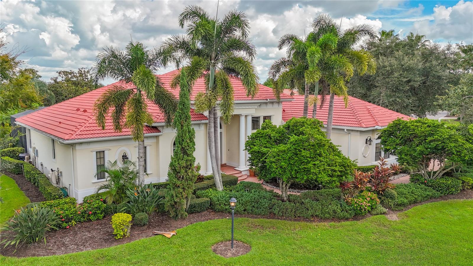 7819 ROSEHALL COVE
