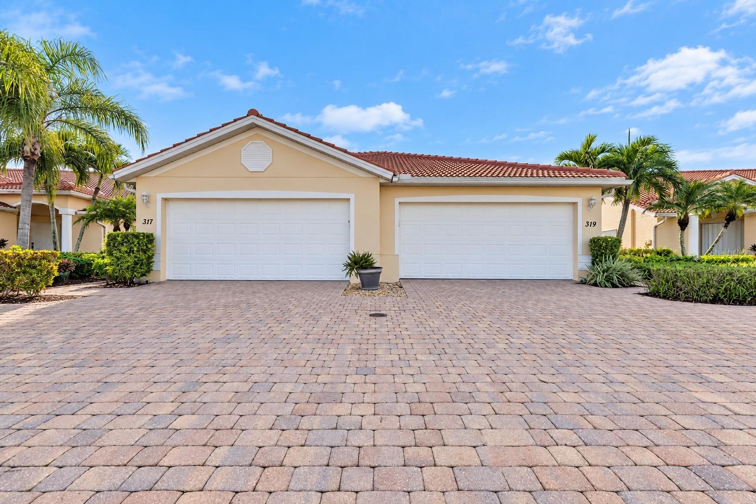 319 MONACO DRIVE #8