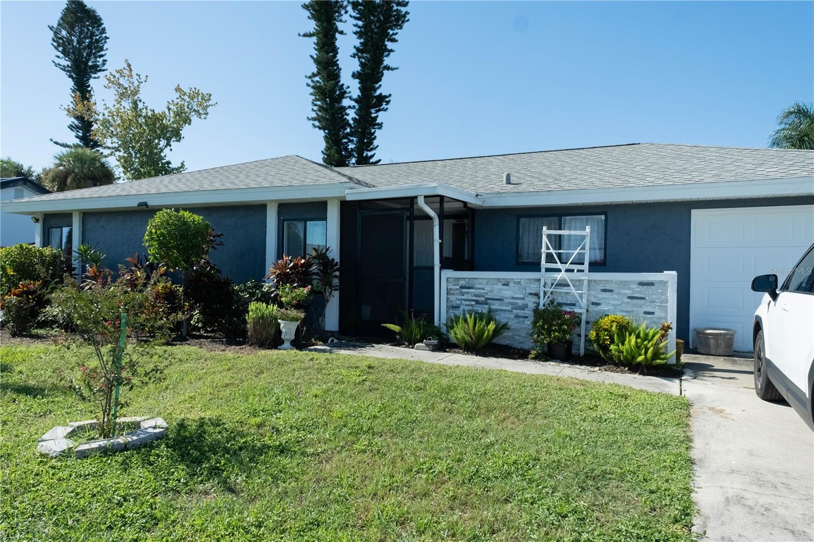 6659 KENWOOD DRIVE