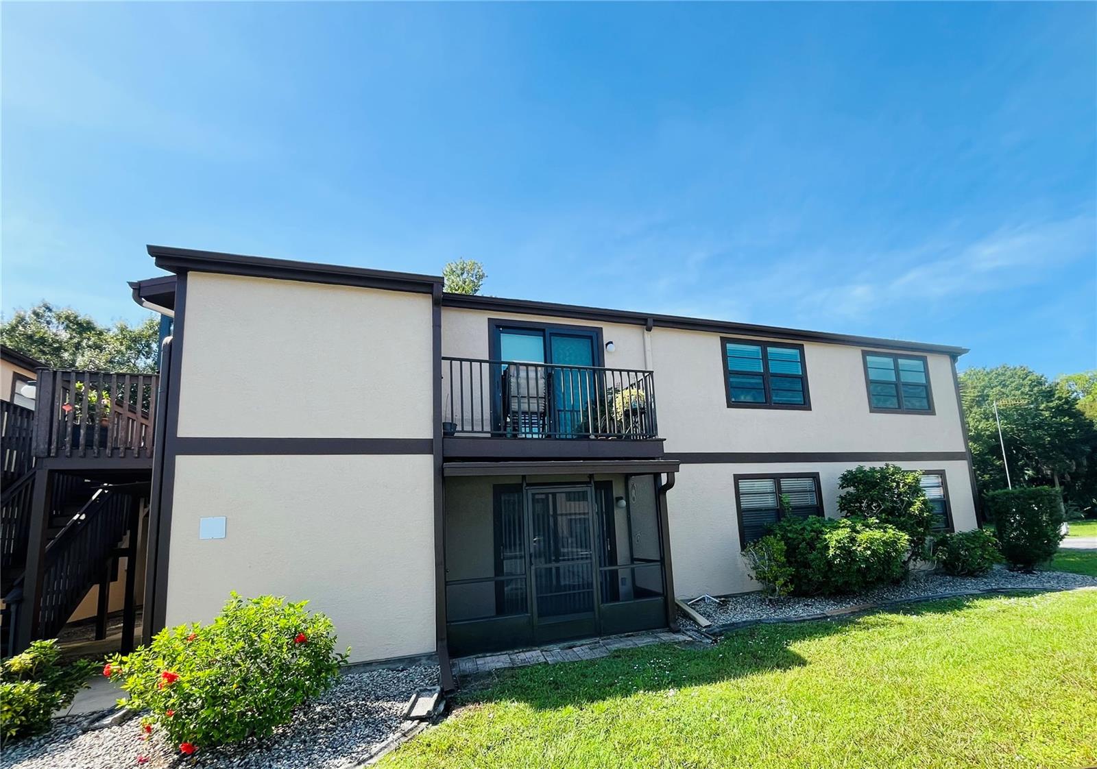4022 BEAVER LANE #800H
