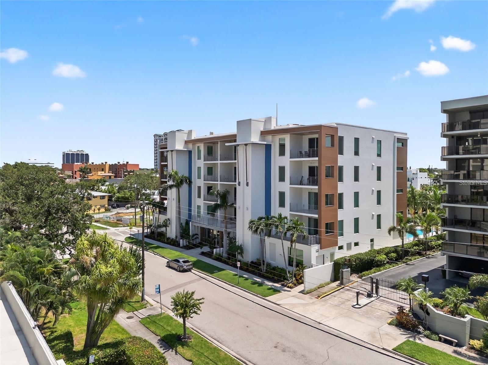 711 PALM AVENUE #302