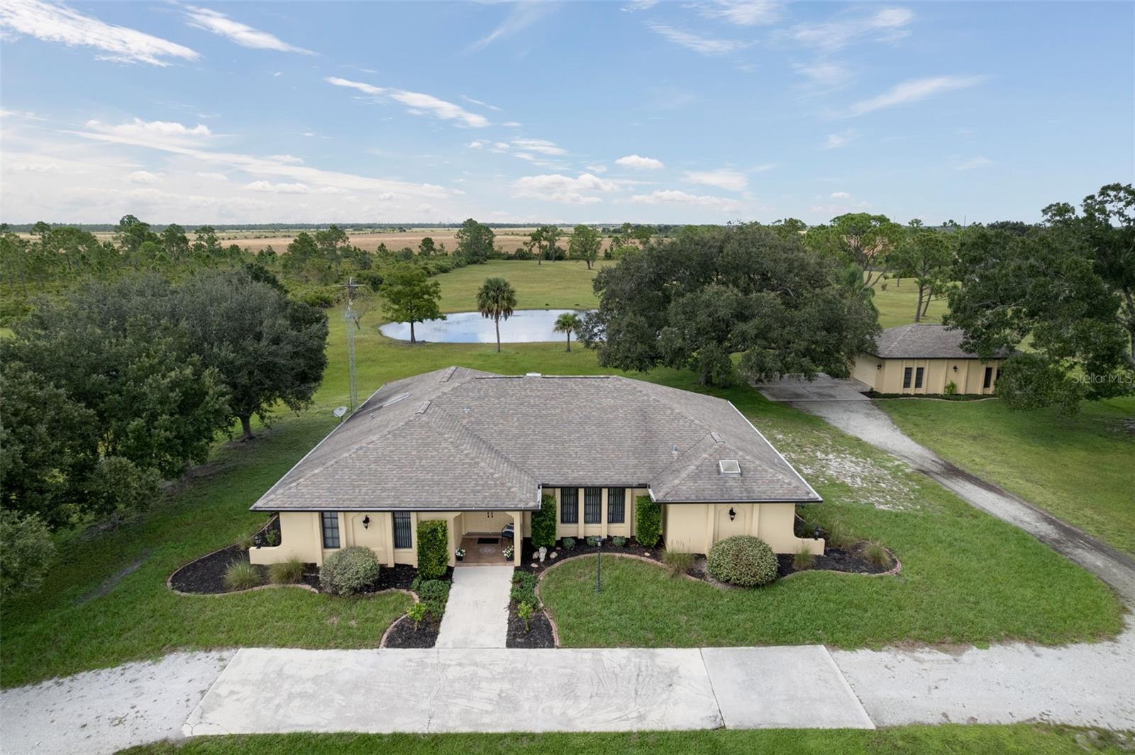 17800 WOOD PATH COURT