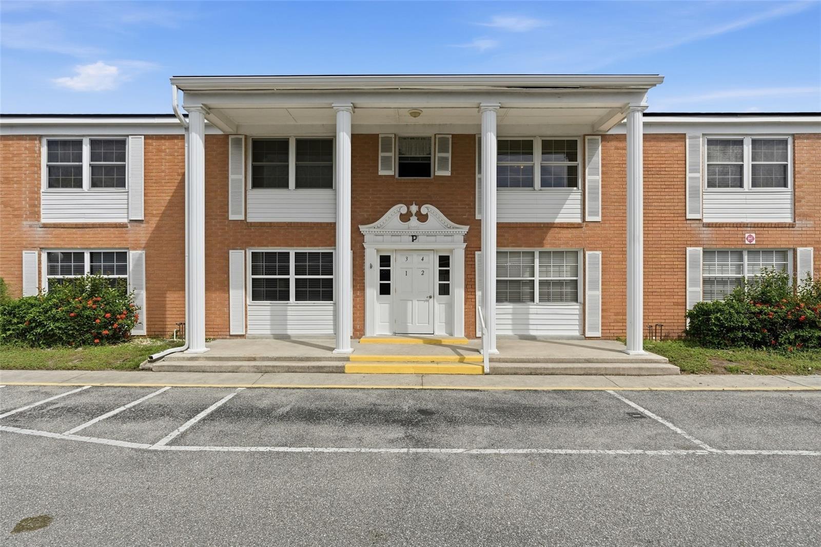 4158 TAMIAMI TRAIL #P4
