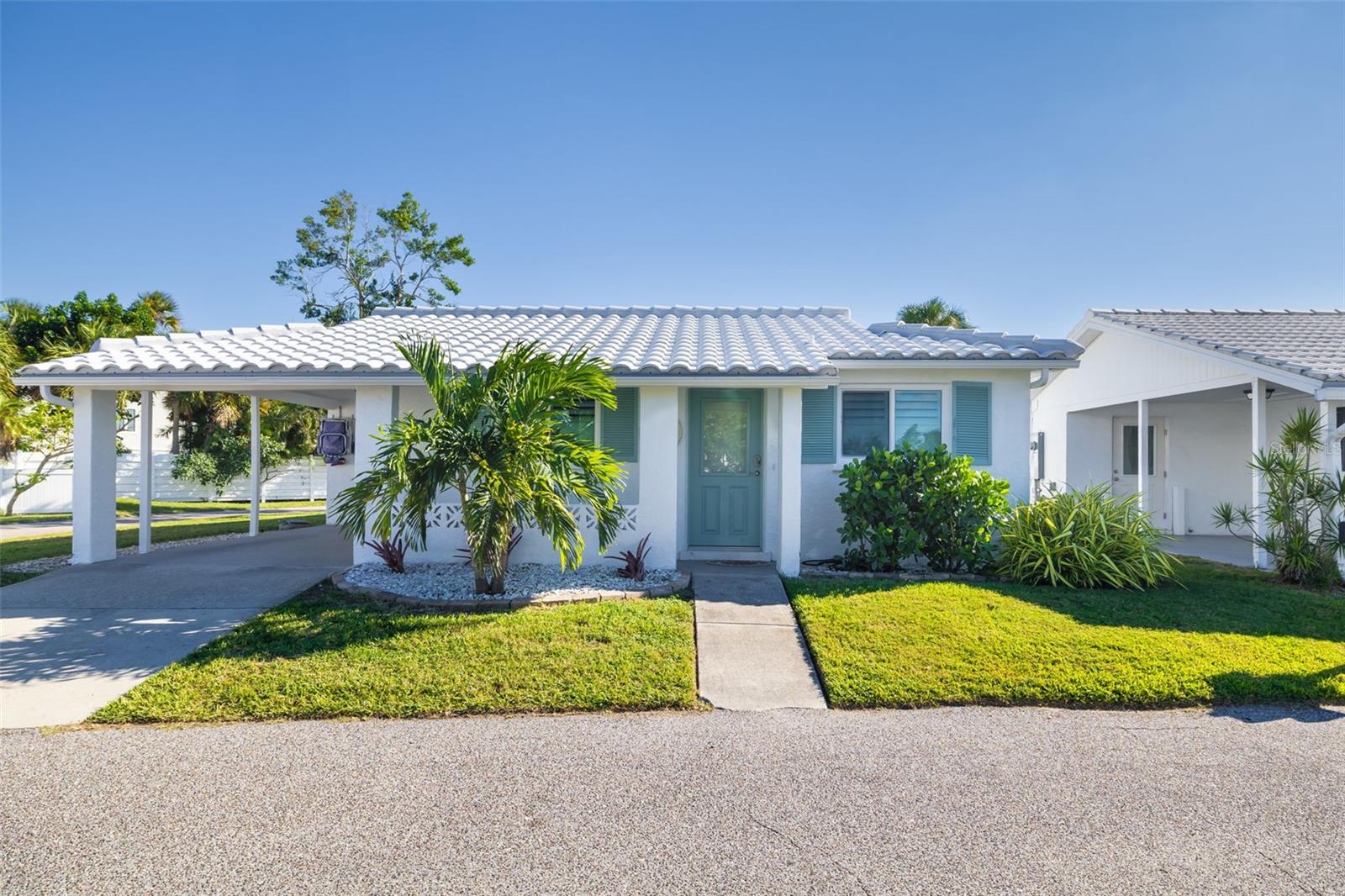 546 SPANISH DRIVE