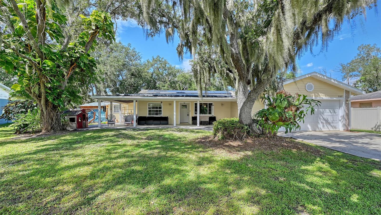 5107 WOODLAWN CIRCLE