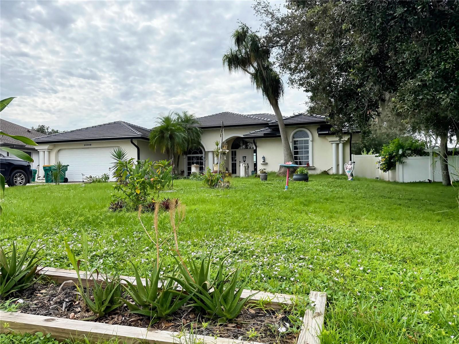 22309 PEACHLAND BOULEVARD