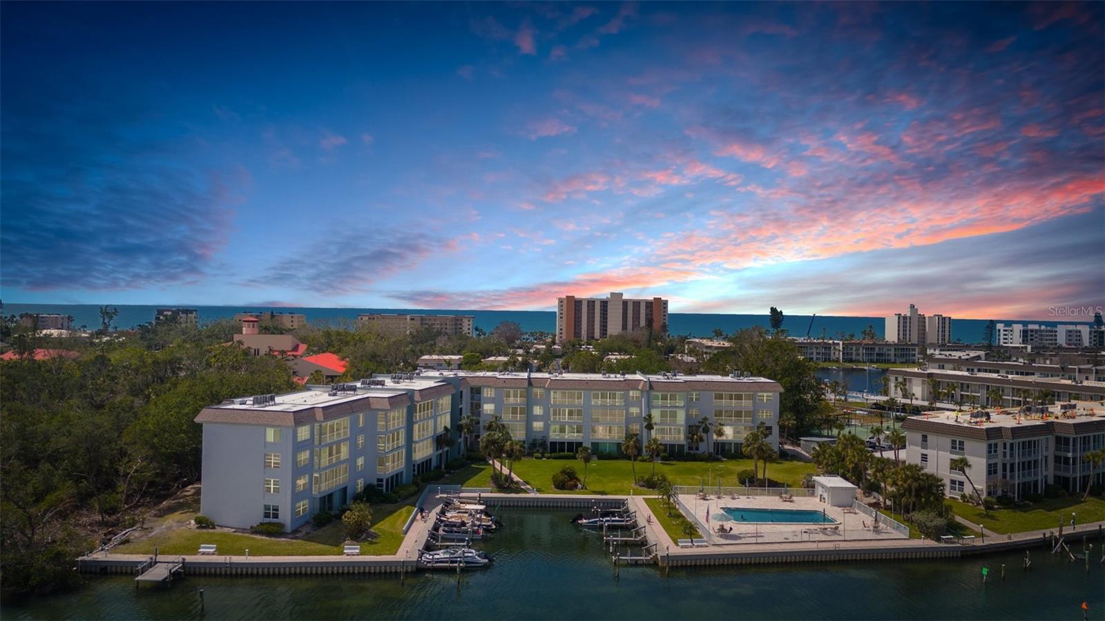 600 SUTTON PLACE #101B