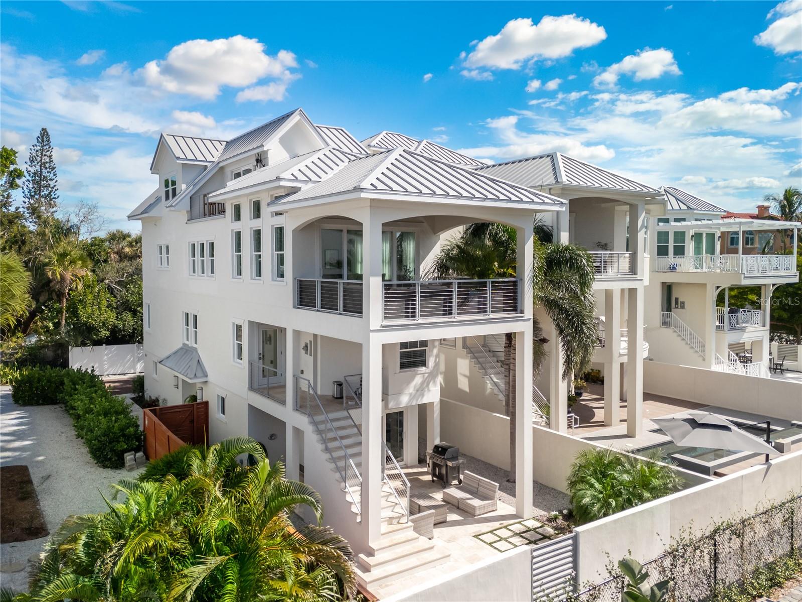 116 GARDEN LANE