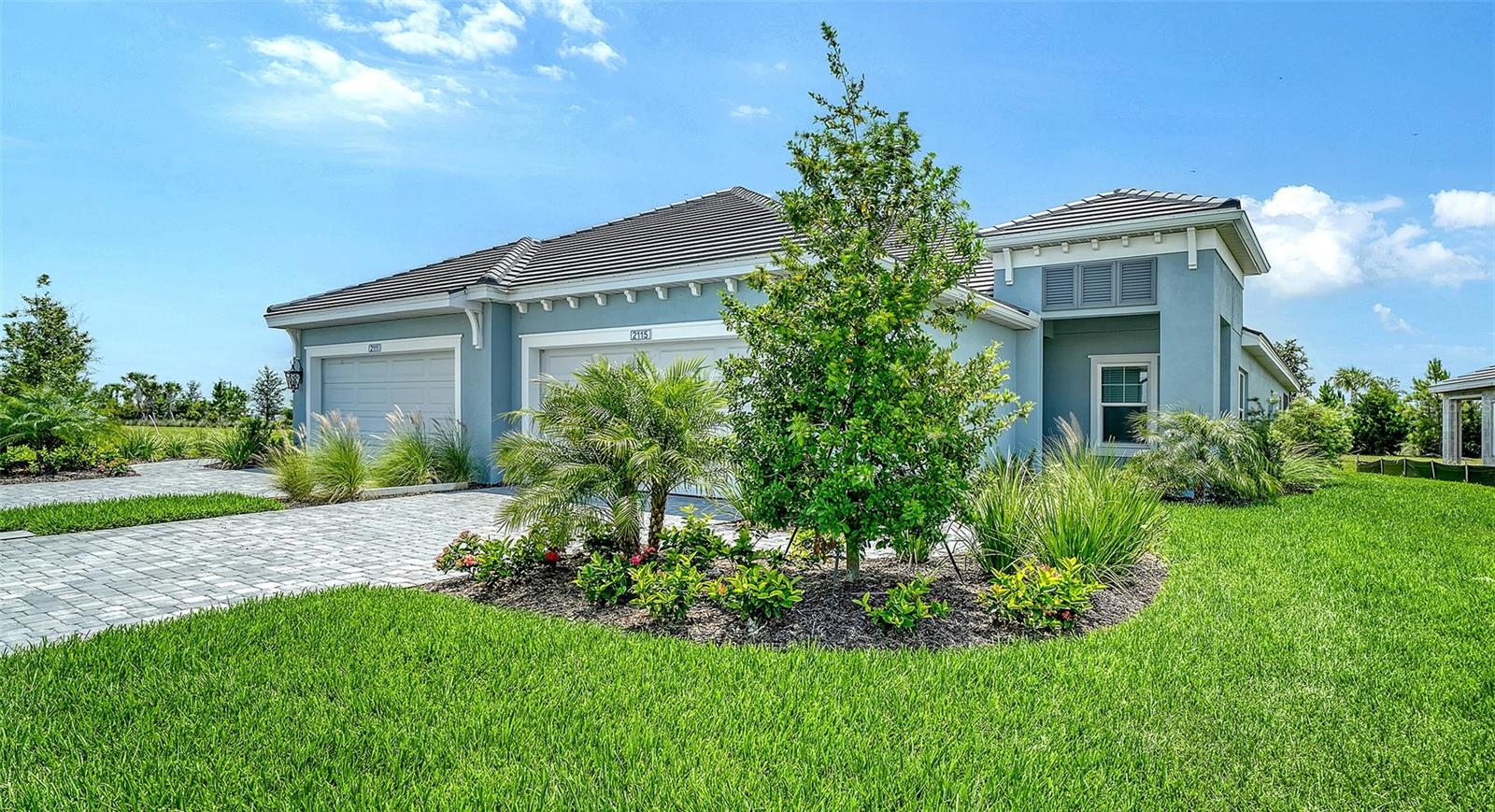 2115 SYLVESTER PALM LANE