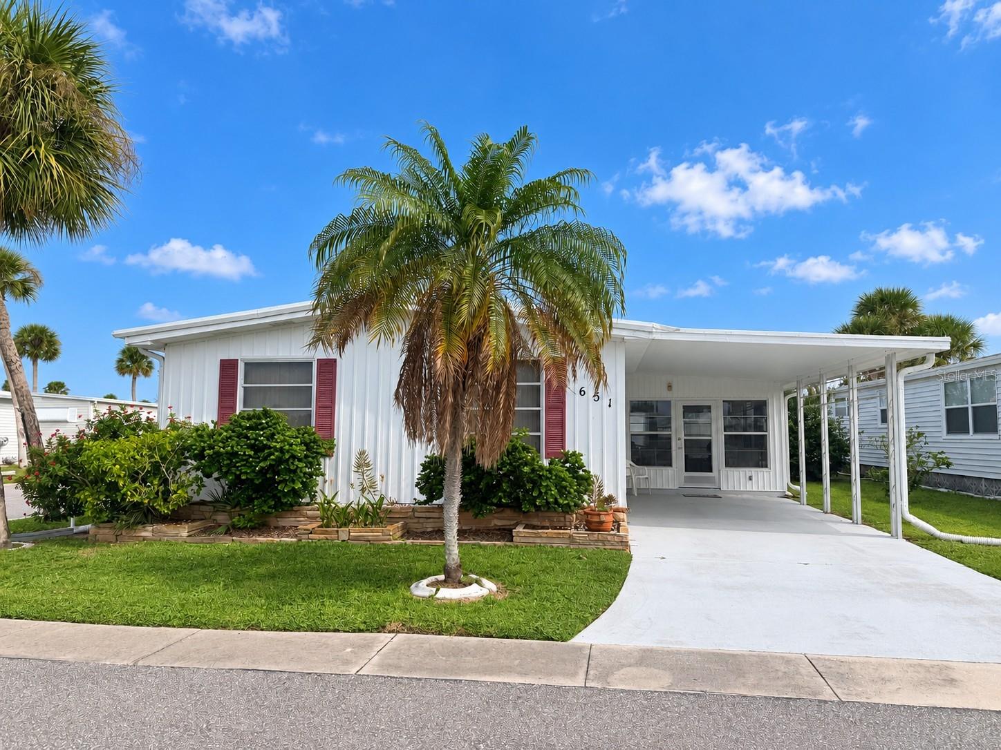 651 IRIS DRIVE