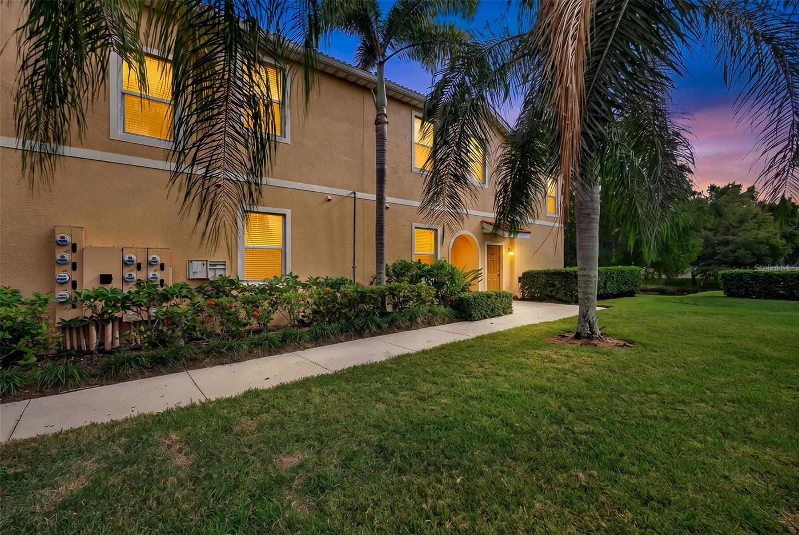 3707 PARKRIDGE CIRCLE #7-106